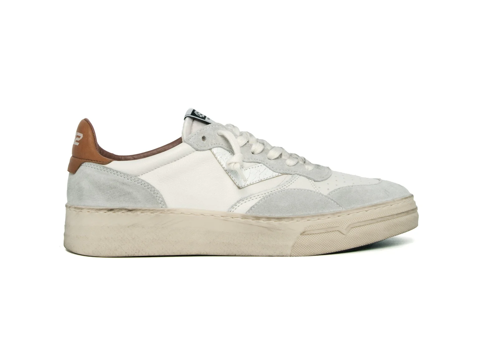 4B12 Hyper Uomo - La Sneaker Versatile per la Primavera/Estate - immagine 2