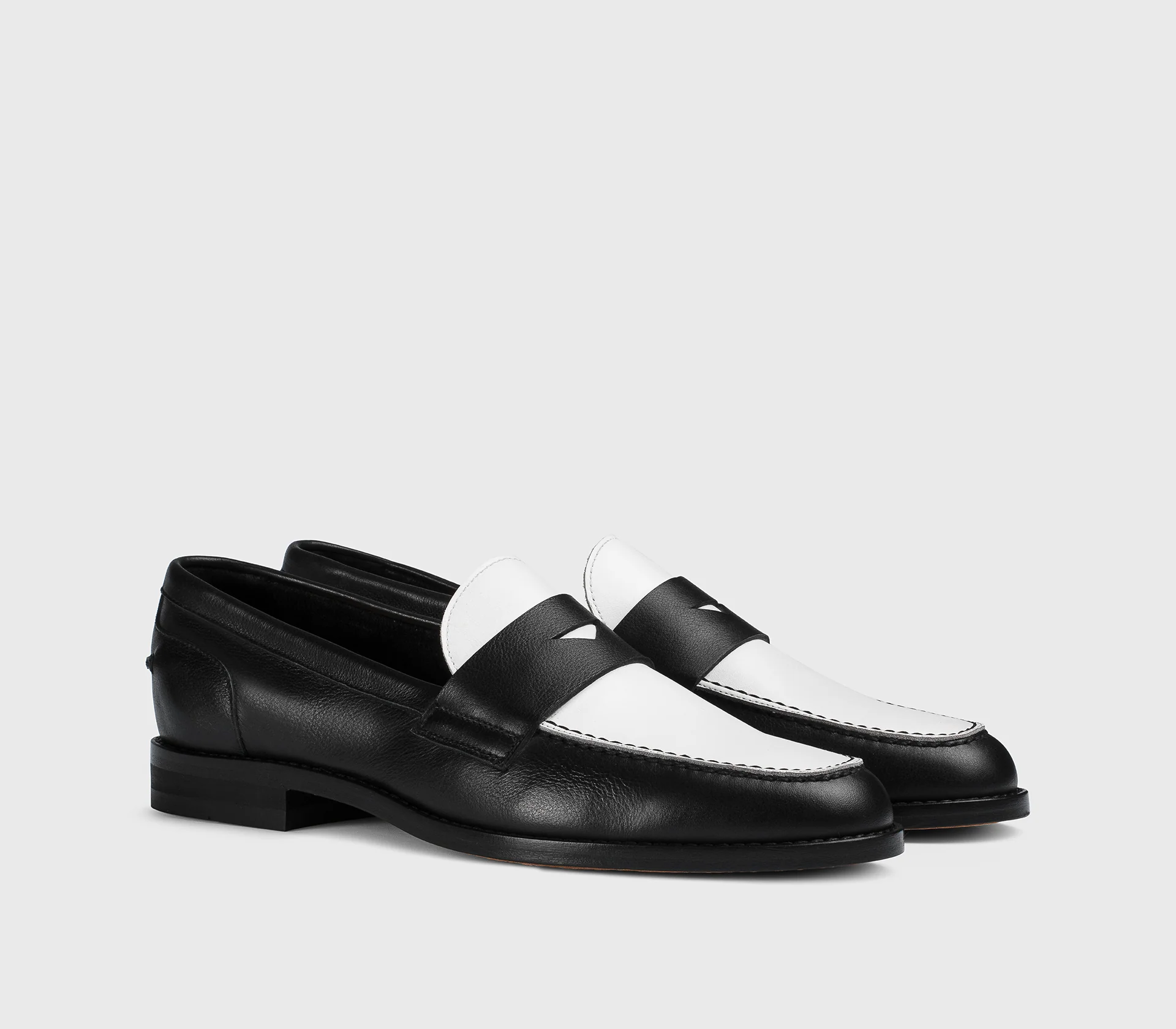 DD8796ALAIPY708NN00 - Mocassino in pelle bicolore nero e bianco - immagine 4