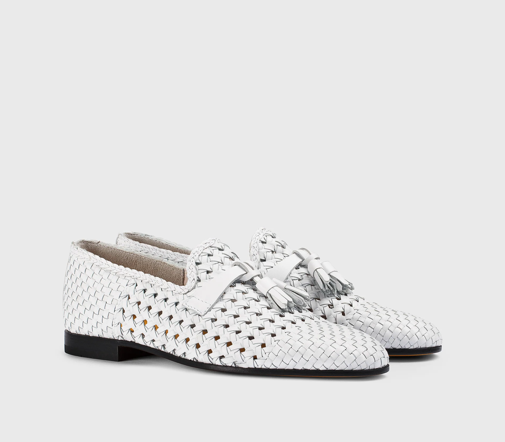 DD8875MEGNUZ280NW00 - Mocassino con nappine in pelle traforata bianco - immagine 4
