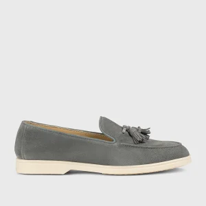 DD8896JOANUY229GN46 - Mocassino con nappine in suede grigio "storm"