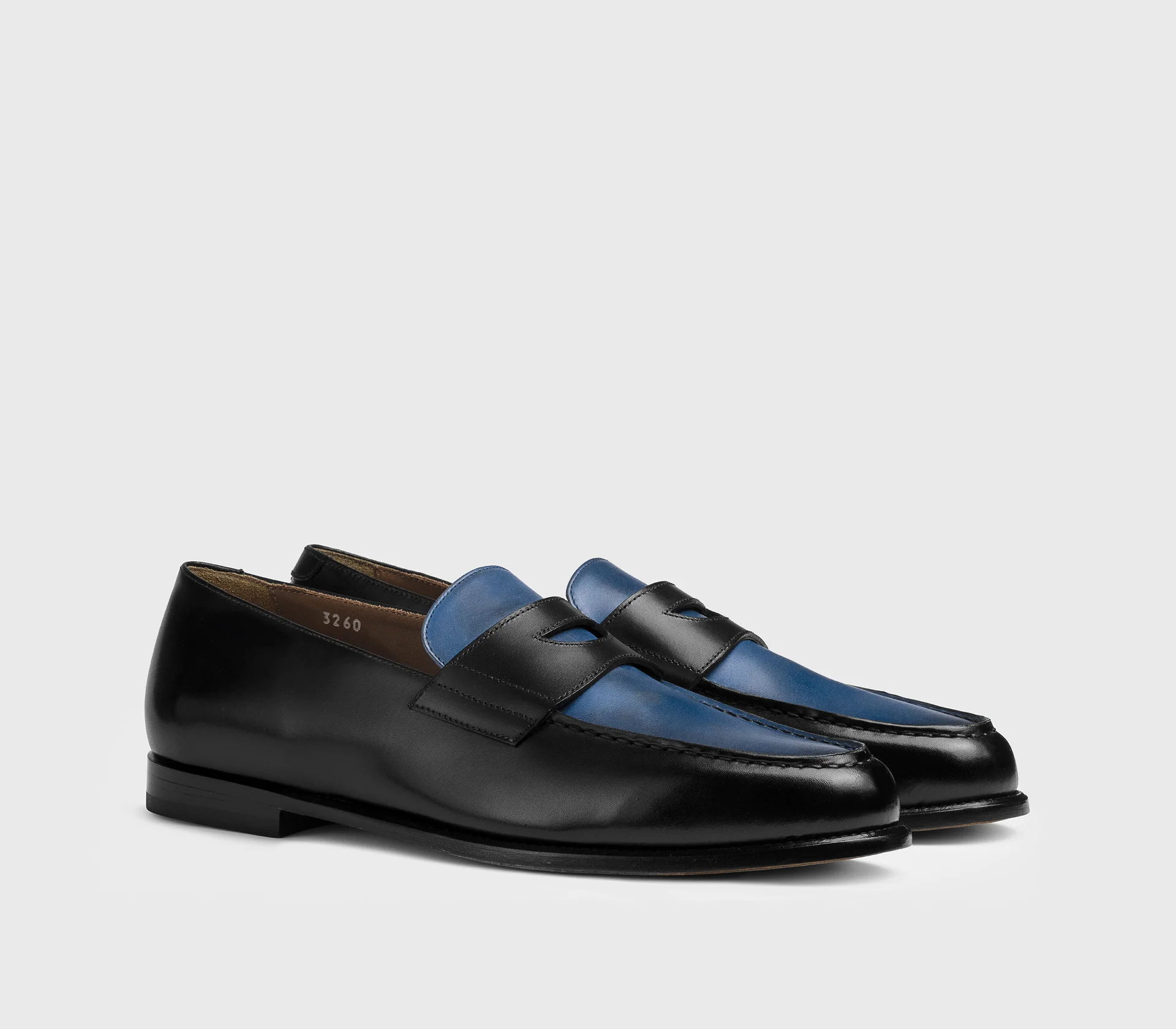 DU3260MARIPF326NN02 - Mocassino "Mario 50" in pelle bicolore nero e azzurro - immagine 4
