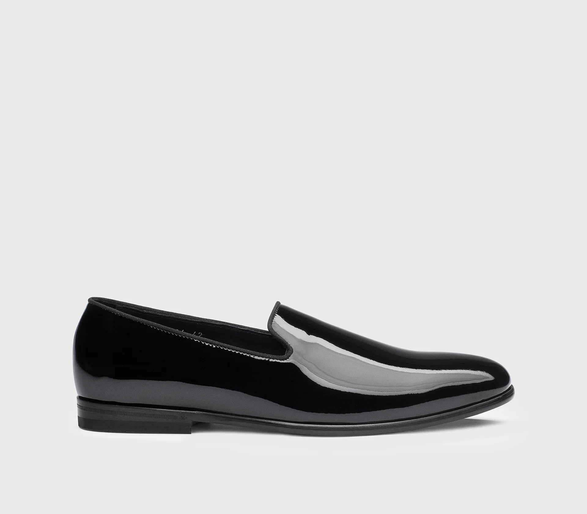 DU3304CARPUF018NN00 - Mocassino in pelle verniciata nero - immagine 2
