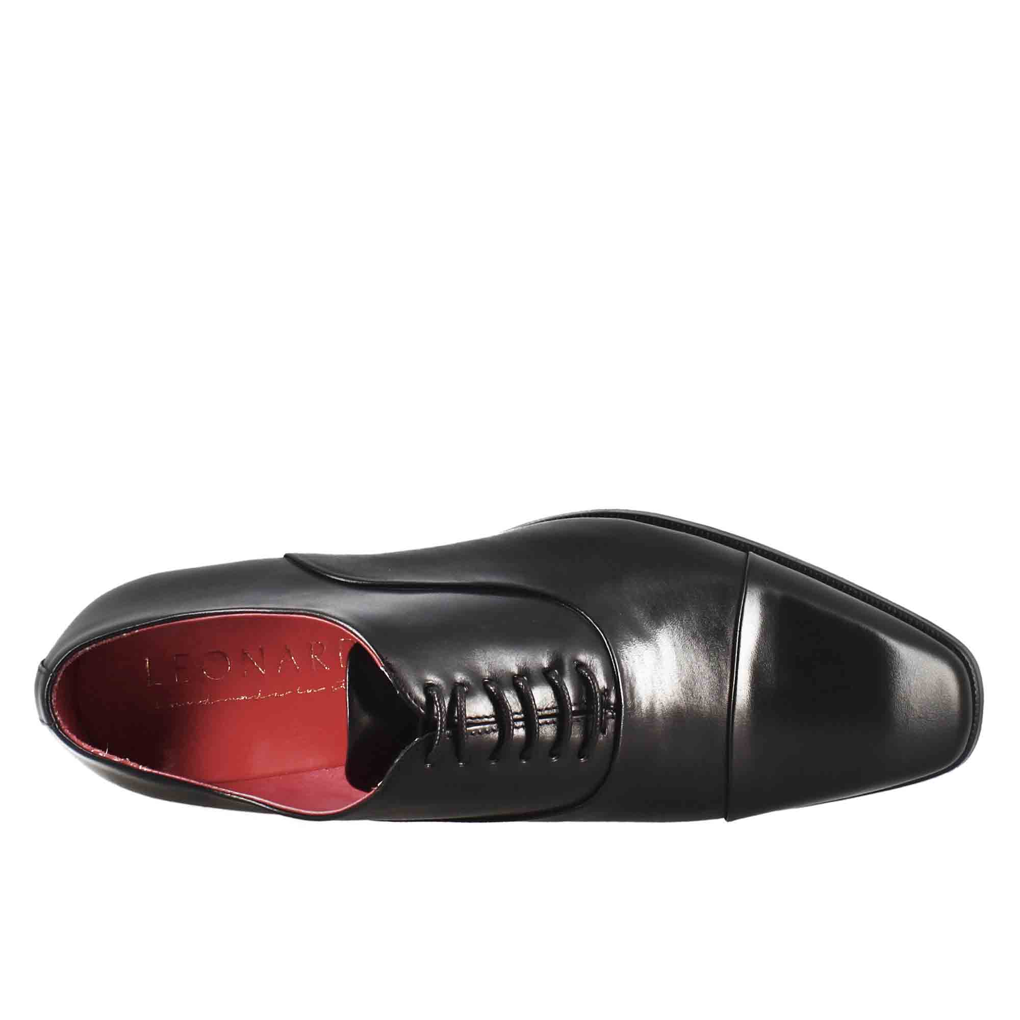 Scarpe francesine con puntale in pelle color nero - immagine 6