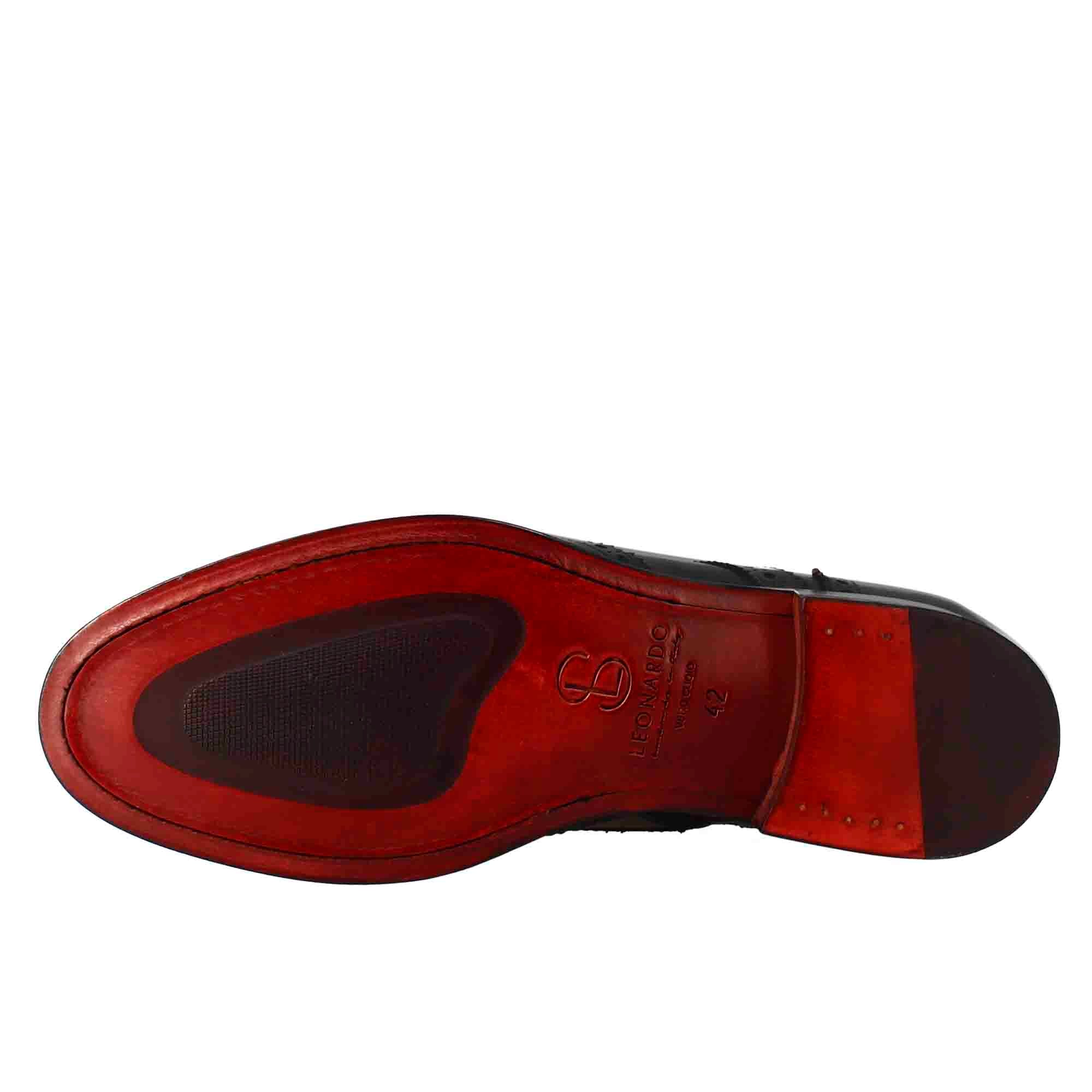 Stivaletto anfibio alto con lavorazione brogue da uomo in pelle colore nero - immagine 7