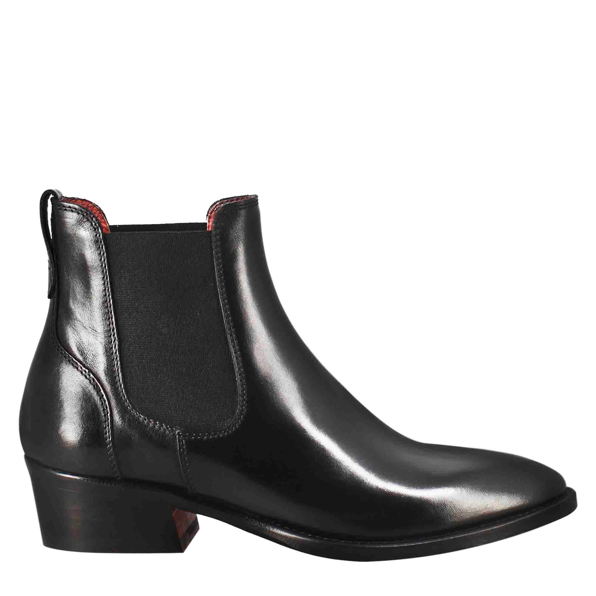 Stivaletto da donna chelsea liscio con tacco medio in pelle colore nero - immagine 3