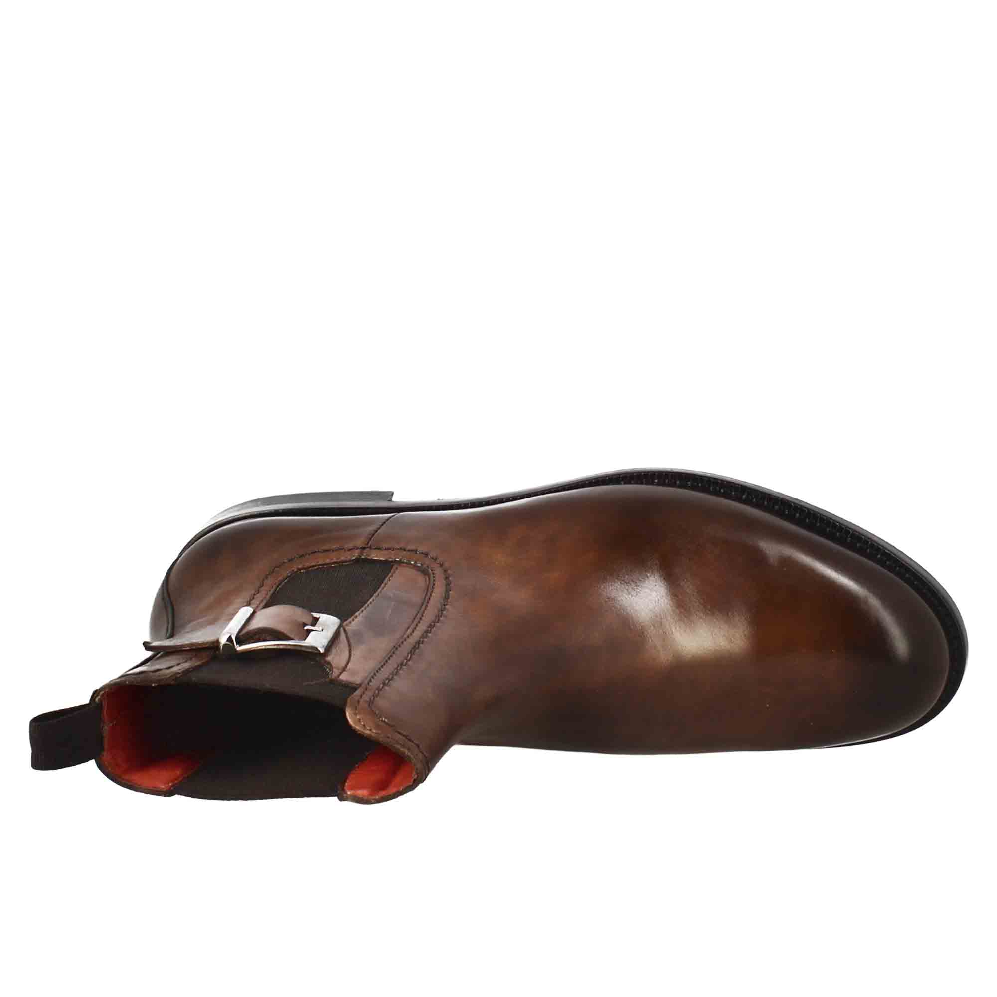 Stivaletto da donna liscio con tacco basso in pelle liscia colore marrone chiaro con fibbia laterale - immagine 6