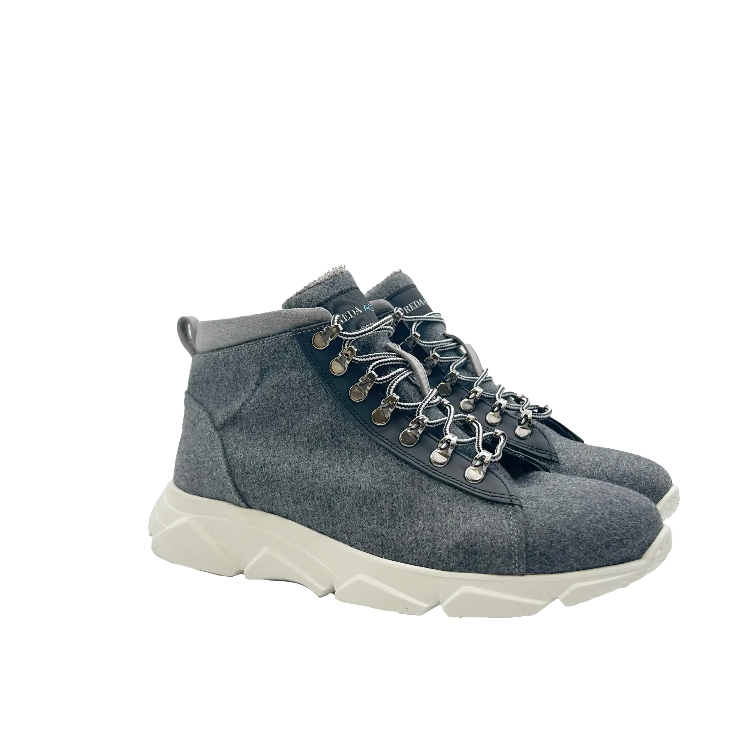 Wooly Luminor Grey