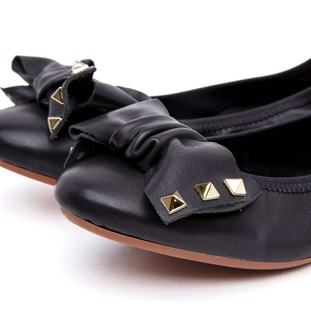Ballerina in nappa con maxi fiocco e borchie. - immagine 4