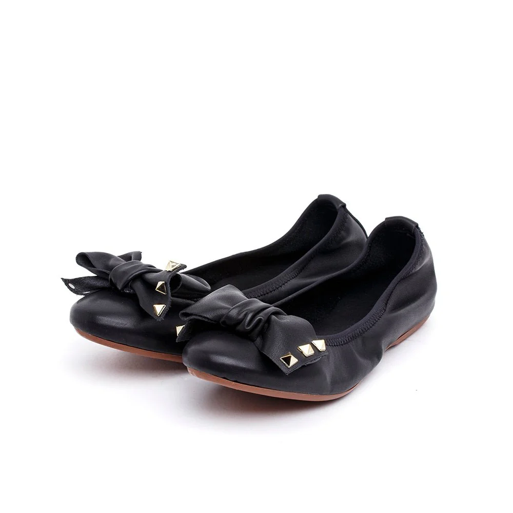 Ballerina in nappa con maxi fiocco e borchie. - immagine 3