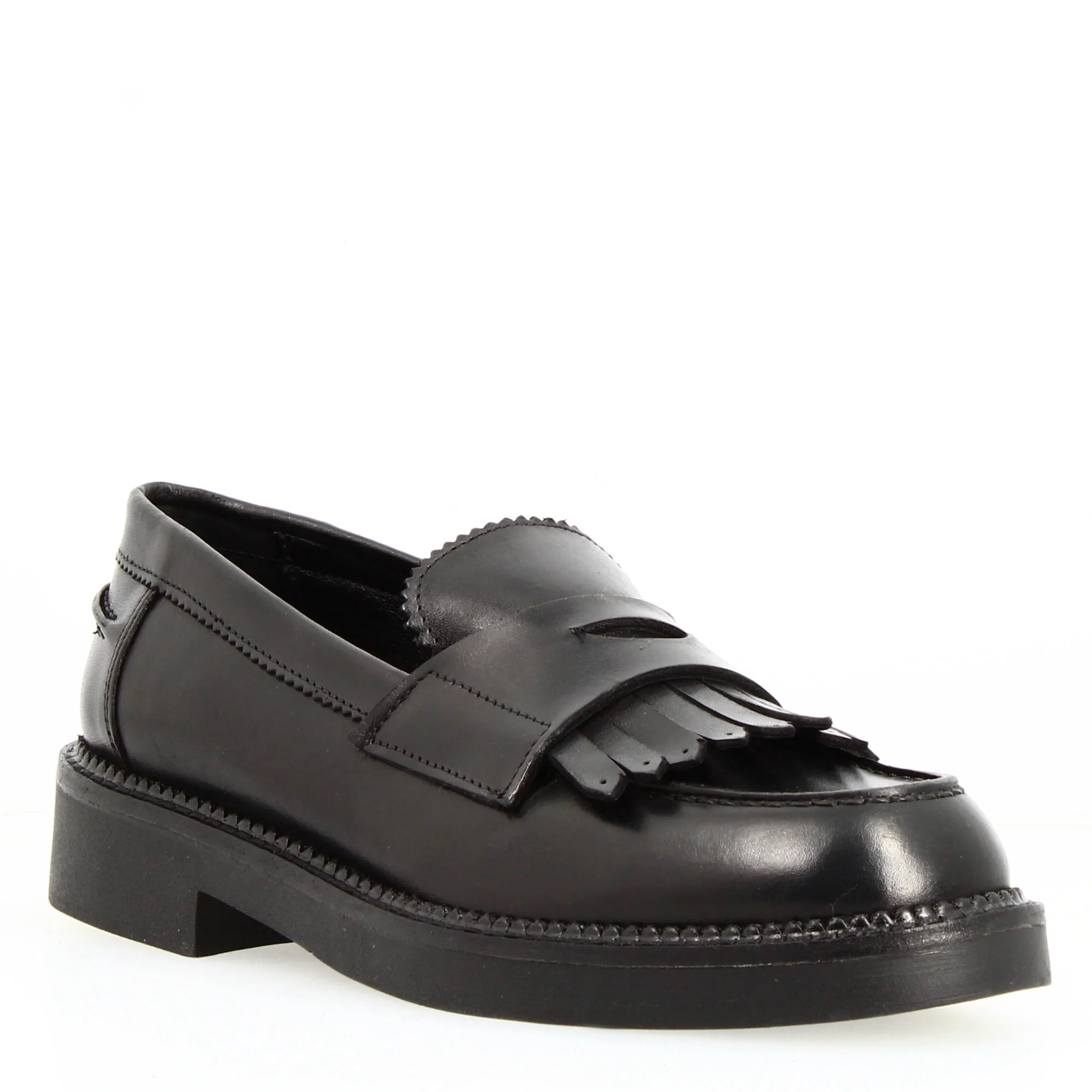 Mocassino da donna fondo robusto in pelle nera con frange