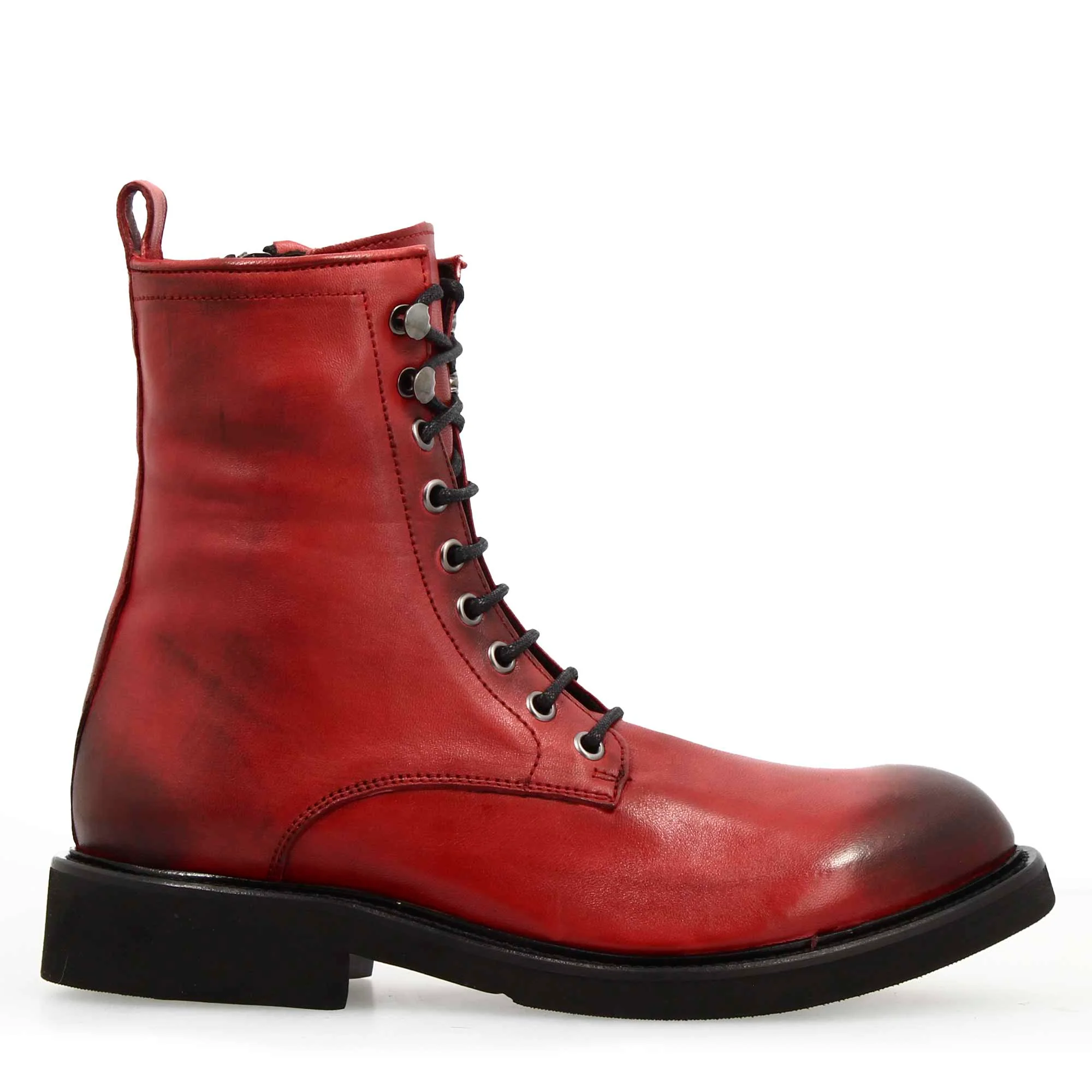 Stivaletto anfibio da donna in pelle colore rosso fatto a mano - immagine 4