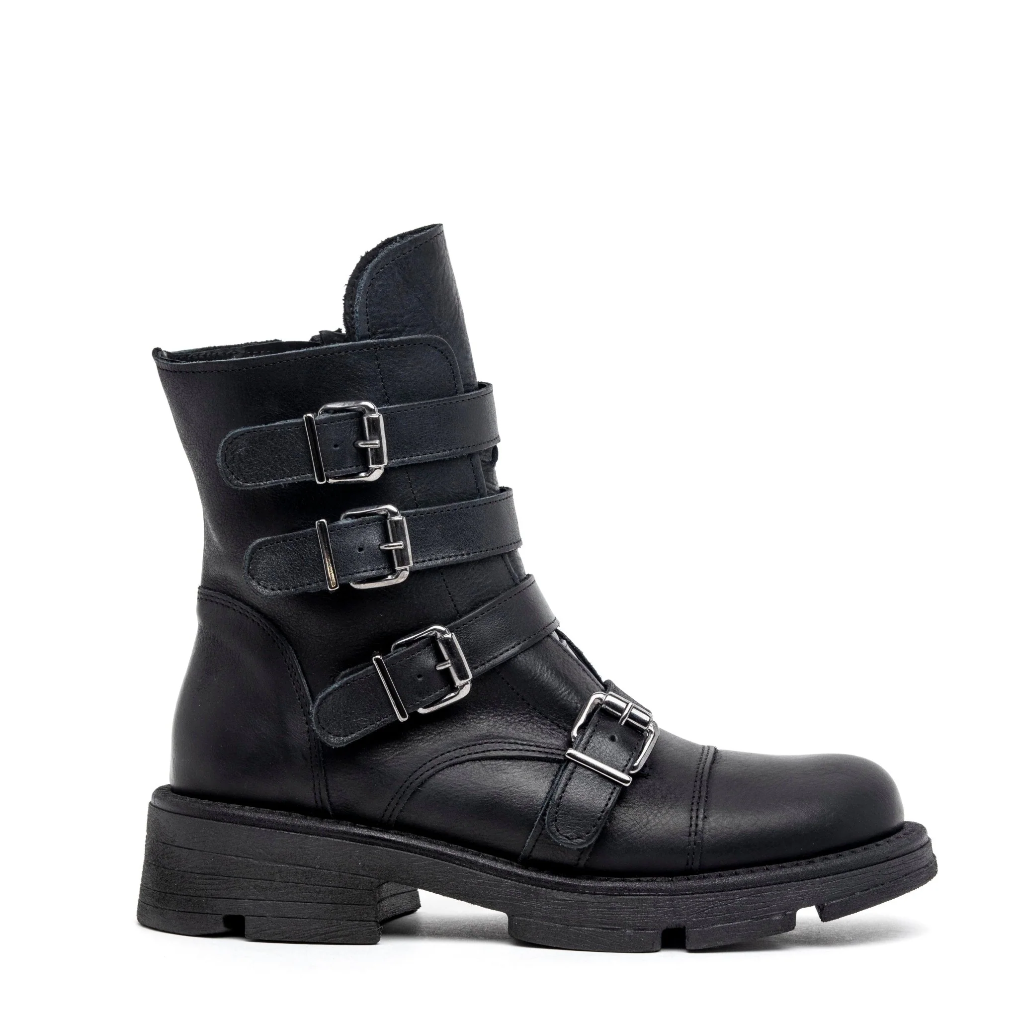 Stivaletto anfibio in pelle con fibbie.