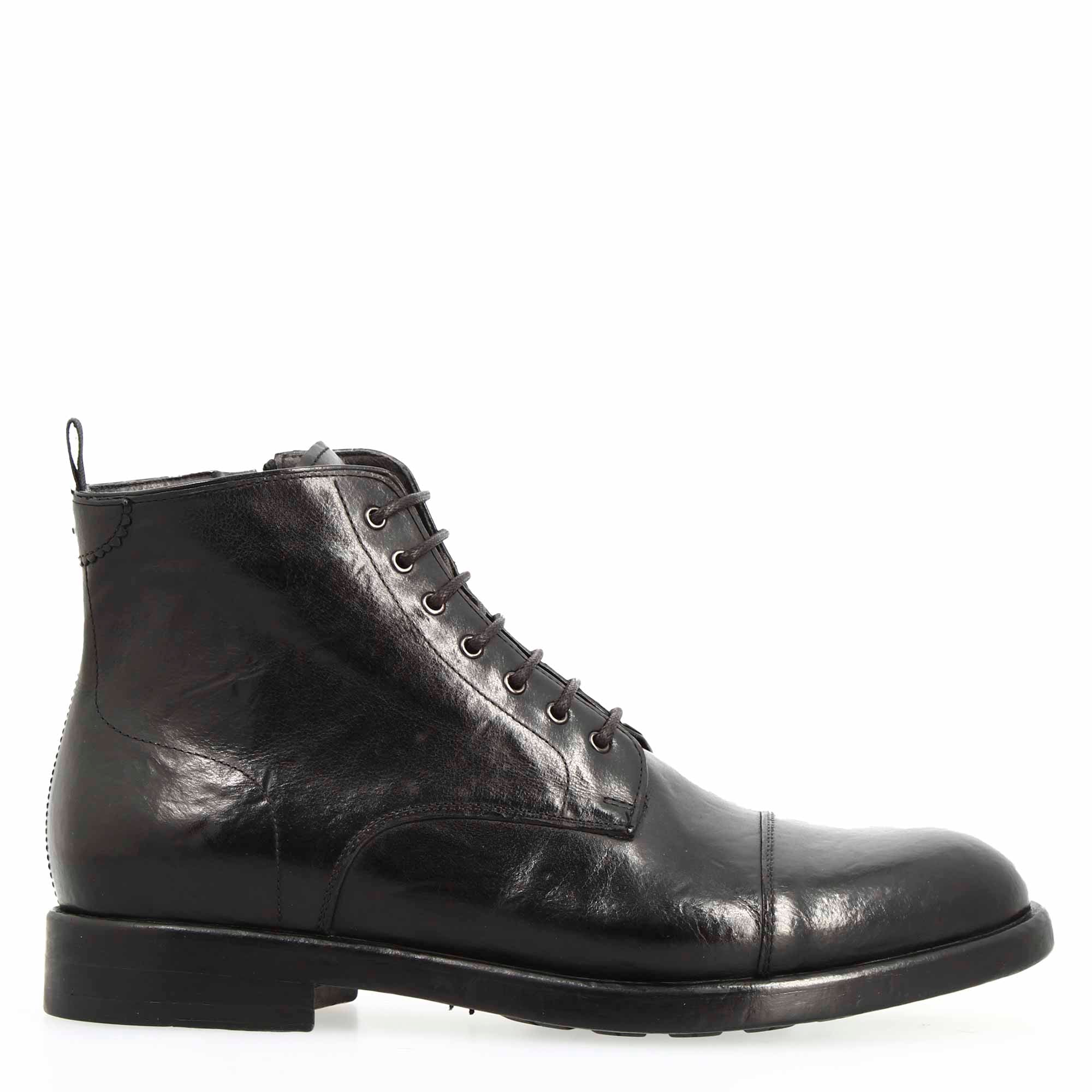 Stivaletto cap toe da uomo in pelle pregiata nera - immagine 4