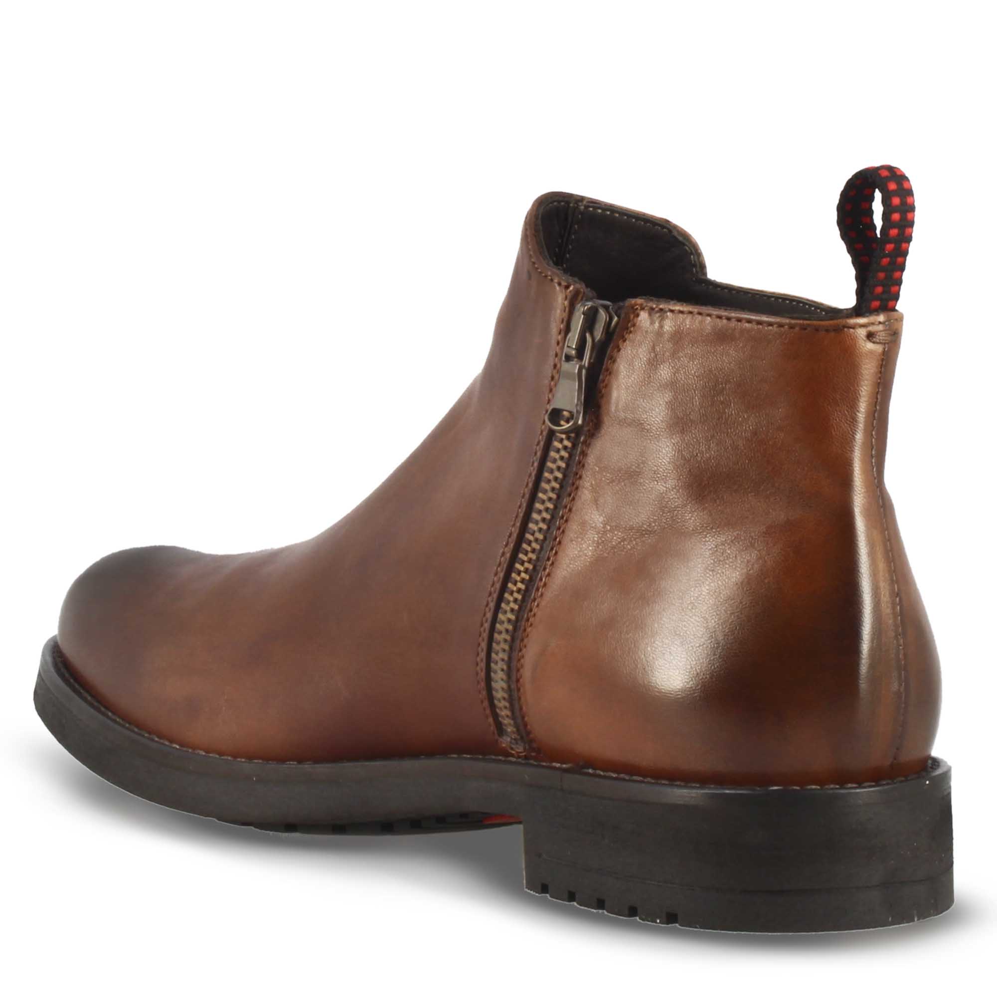 Stivaletto da uomo in pelle marrone e suola in gomma - immagine 4