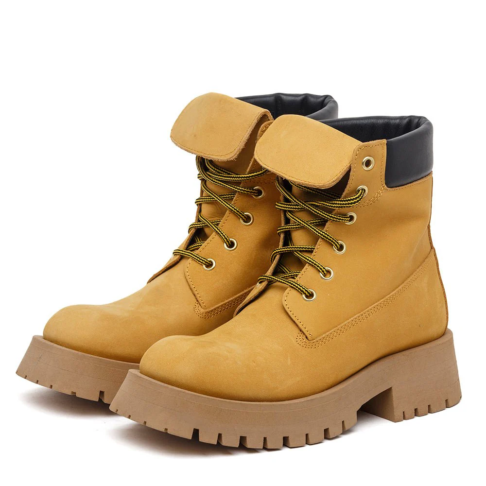 Stivaletto stringato in nabuk giallo. - immagine 3
